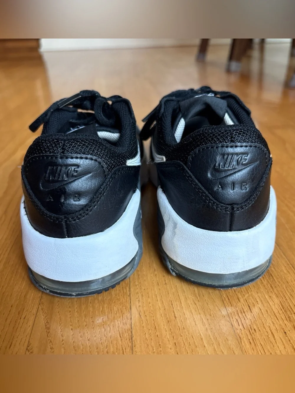 Nike Air Max Excee sneakers Shoes black and white Boys Girls Running Sz 5 Youth